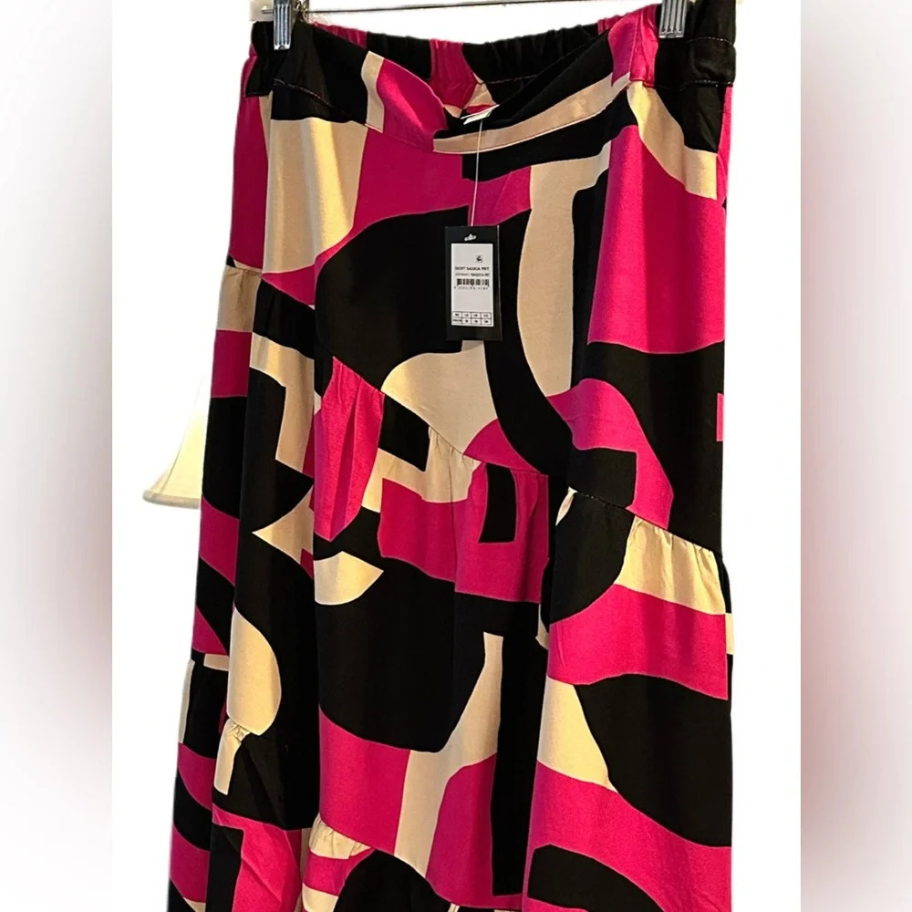 New With Tag Women's Plus Size Skirt Saskia Print
